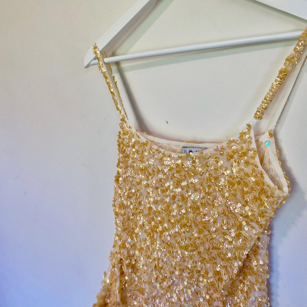 Sequin sales singlet top